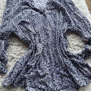 Floral Blue and White Women's Top
